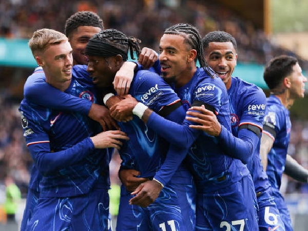 Chelsea melibas Wolves 6-2 di Molineux