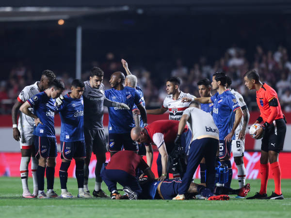 Henti Jantung dan Pingsan di Lapangan, Pemain Uruguay Ini Meninggal Dunia