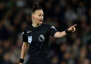 Wasit Wanita Pertama di Premier League, Rebecca Welch Putuskan Pensiun