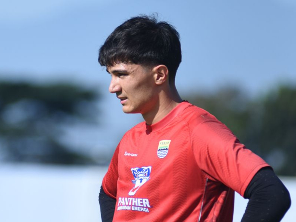 Kiper Persib, Kevin Ray Mendoza