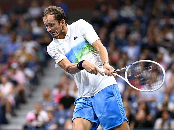 Hasil US Open: Daniil Medvedev Masih Terlalu Tangguh Bagi Flavio Cobolli