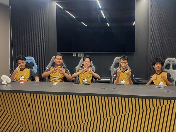 Dewa United Academy Puncaki Klasemen Liga 2 Esports Nasional