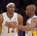 Dwight Howard Sebut Kobe Bryant Lebih Baik Dari Michael Jordan