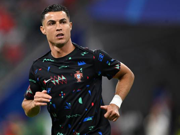 Cristiano Ronaldo Bantah Isu Pensiun dari Timnas Portugal