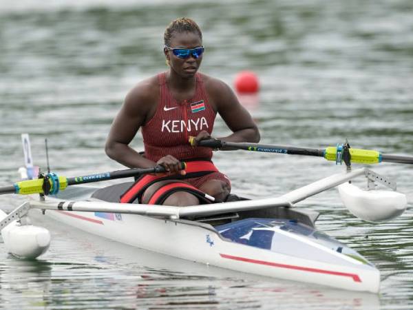 Asiya Sururu Muhammed beraksi di Paralimpiade Paris. (Foto: Inside The Games)