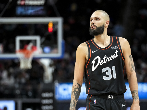 Evan Fournier sebut dirinya tolak tawaran dari Washington Wizards.