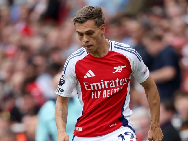 Pemain serbabisa Arsenal, Leandro Trossard