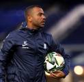 Ashley Cole Tinggalkan Birmingham City untuk Gabung FA