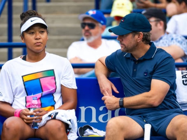 Usai Musim Yang Berat, Naomi Osaka Akhiri Kerja Sama Dengan Wim Fissette