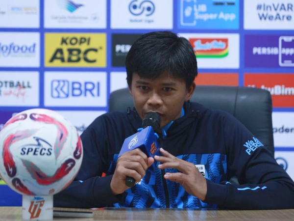 Bek kiri Persib, Edo Febriansah