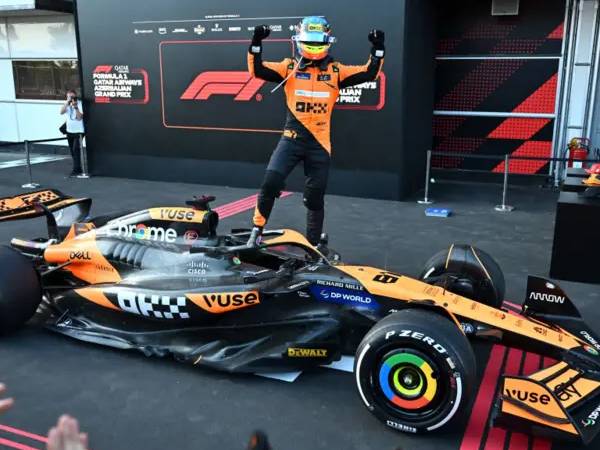 Kemenangan Grand Prix Azerbaijan oleh Oscar Piastri membuat McLaren memuncaki klasemen, unggul 20 poin dari Red Bull. (Foto: AP)