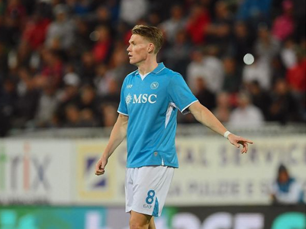 Scott McTominay Buat Debut Bagi Napoli, Rekan Setim Beri Selamat