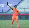 Ernando Ari Bidik Clean Sheet Ke-4, Optimistis Tekuk Persis Solo