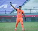 Ernando Ari Bidik Clean Sheet Ke-4, Optimistis Tekuk Persis Solo