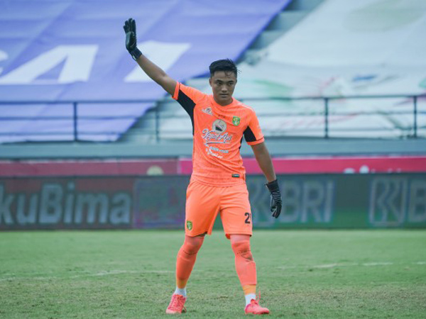 Kiper Persebaya Surabaya, Ernando Ari