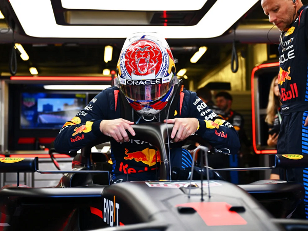 Max Verstappen sebut kualifikasi buruk buat akhir pekannya hancur di GP Azerbaijan.