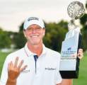 Steve Stricker Sabet Gelar Juara Sanford International Ketiga Beruntun