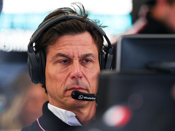 Toto Wolff punya alasan kuat mengapa Mercedes tidak kejar Adrian Newey.