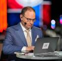 Adrian Wojnarowski Resmi Pensiun Sebagai Jurnalis Olahraga