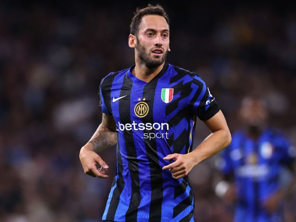 Hakan Calhanoglu