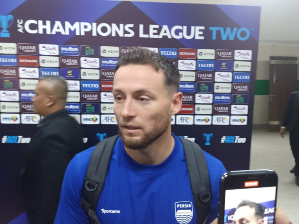 Gelandang Persib, Marc Klok