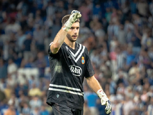 Arsenal sebelumnya gagal dalam upaya mereka mendapatkan kiper Espanyol, Joan Garcia