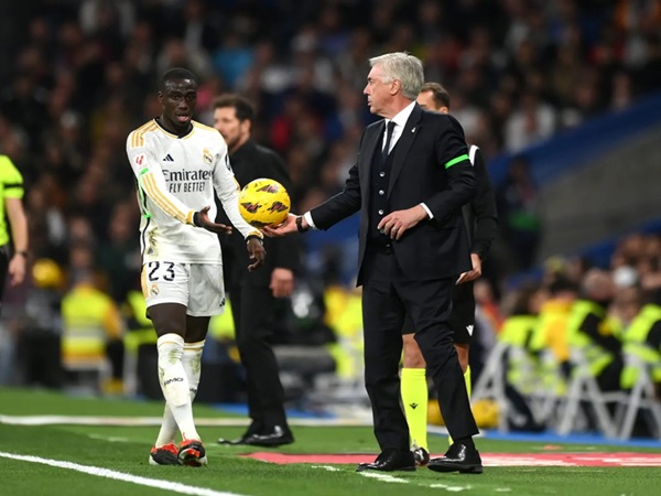 Carlo Ancelotti Membocorkan Mendy Telah Perpanjang Kontrak