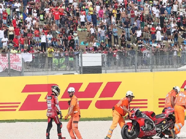 Francesco Bagnaia Menyalahkan Ban usai Terjatuh di Misano