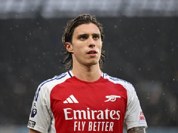 Bek Arsenal, Riccardo Calafiori