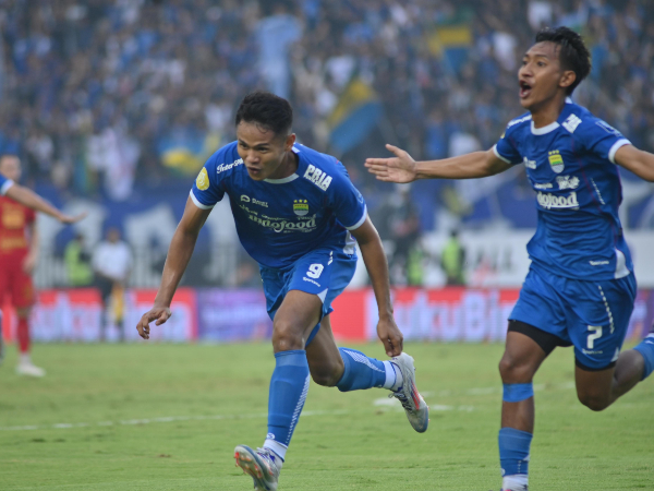 Persib mengalahkan Persija 2-0