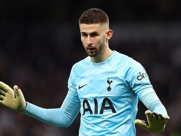 Kiper Tottenham