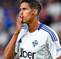 Terus Dihantui Cedera, Raphael Varane Pertimbangkan Pensiun