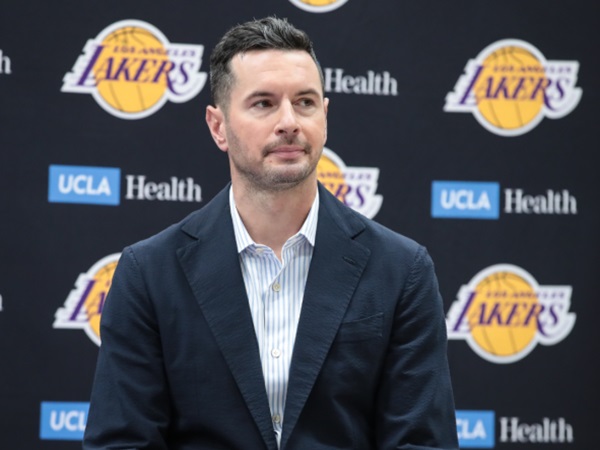 JJ Redick Siap Menurunkan Duet LeBron dan Bronny James