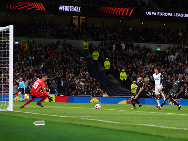 Dominasi Sepuluh Pemain, Tottenham Menang 3-0 Atas Qarabag di Liga Europa