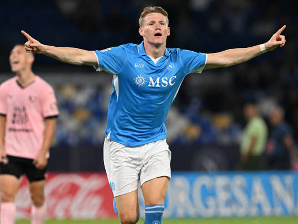 Napoli Gilas Palermo 5-0, Scott McTominay Cetak Gol Perdana