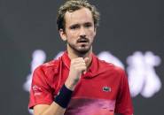 Daniil Medvedev Pecahkan Teka-Teki Adrian Mannarino Di Beijing