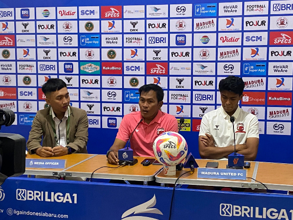 Caretaker Madura United, Rakhmat Basuki menyesalkan timnya gagal menekuk Persib