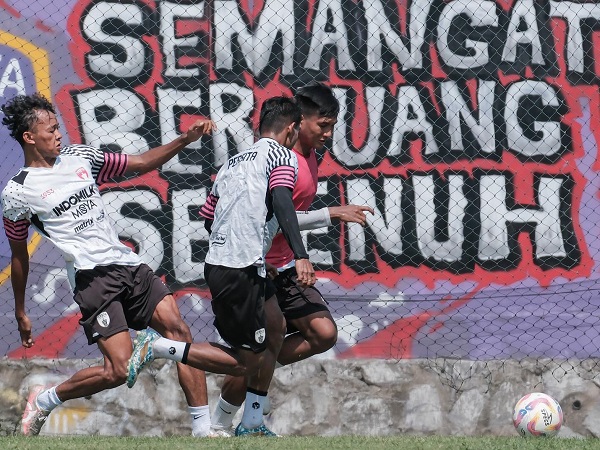 Persiapan Persita Tangerang untuk menghadapi Borneo FC