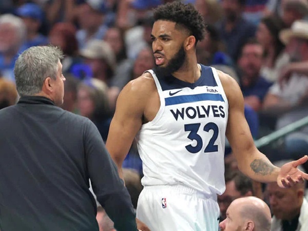 Timberwolves Terpaksa Lepas Towns ke Knicks, Terungkap Penyebabnya