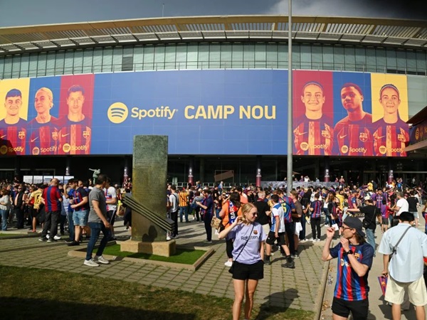 Barcelona Tunda Kembali ke Camp Nou hingga 2025