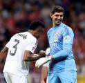 Thibaut Courtois Dipastikan Tidak Dikenai Sanksi Usai Derby Madrid