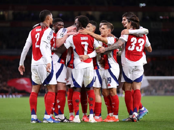 Arsenal mengalahkan Paris Saint-Germain 2-0 di Emirates Stadium