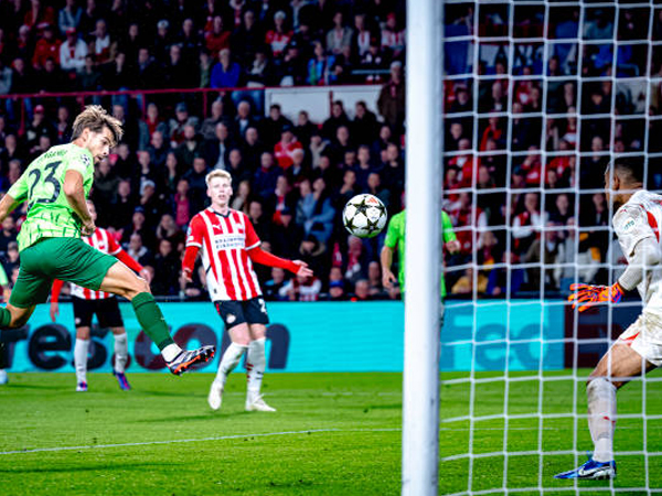 Gol Voli Daniel Braganca Amankan Hasil Imbang 1-1 Sporting di Markas PSV