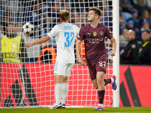 Manchester City Bantai Slovan Bratislava 4-0, James McAtee Buat Gol Perdana