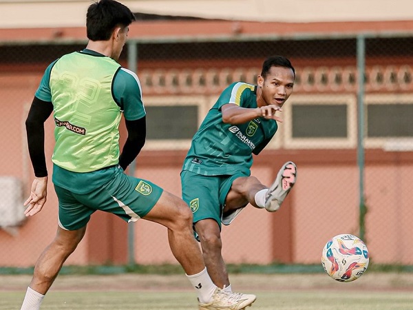 Pemain senior Persebaya Surabaya, Oktavianus Fernando