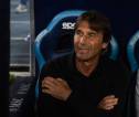 Antonio Conte Tidak Yakin Napoli Layak di Puncak Klasemen Serie A