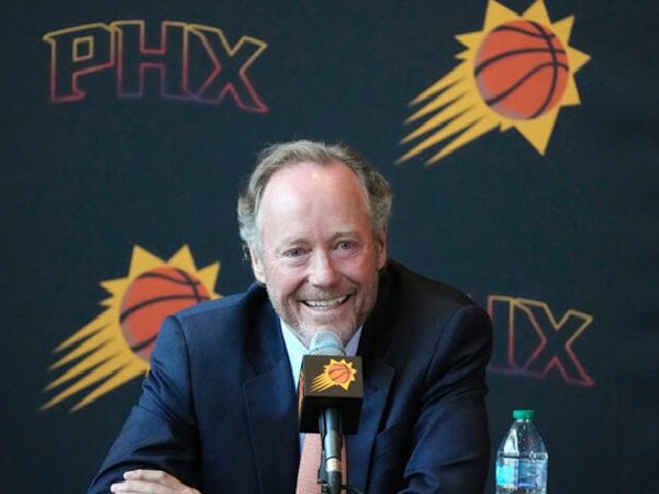 Mike Budenholzer Bahas Harapannya Jelang Lawan Lakers