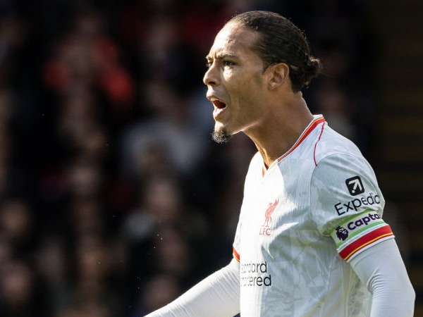 Virgil van Dijk Enggan Bahas Peluang Liverpool Juara Musim ini