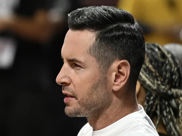 JJ Redick Jelaskan Alasan Mainkan LeBron dan Bronny James