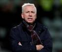 Alan Pardew Yakin Arsenal akan Kalahkan Man City dalam Perburuan Gelar